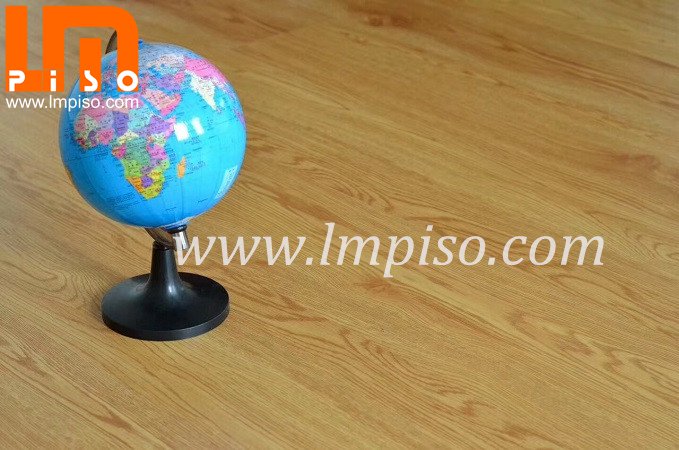 Vinyl plank flooring 180x1220x4.0mm with E.I.R surface